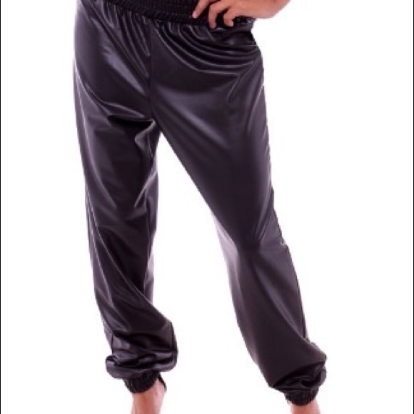young & glamorous Pants - Faux leather joggers new